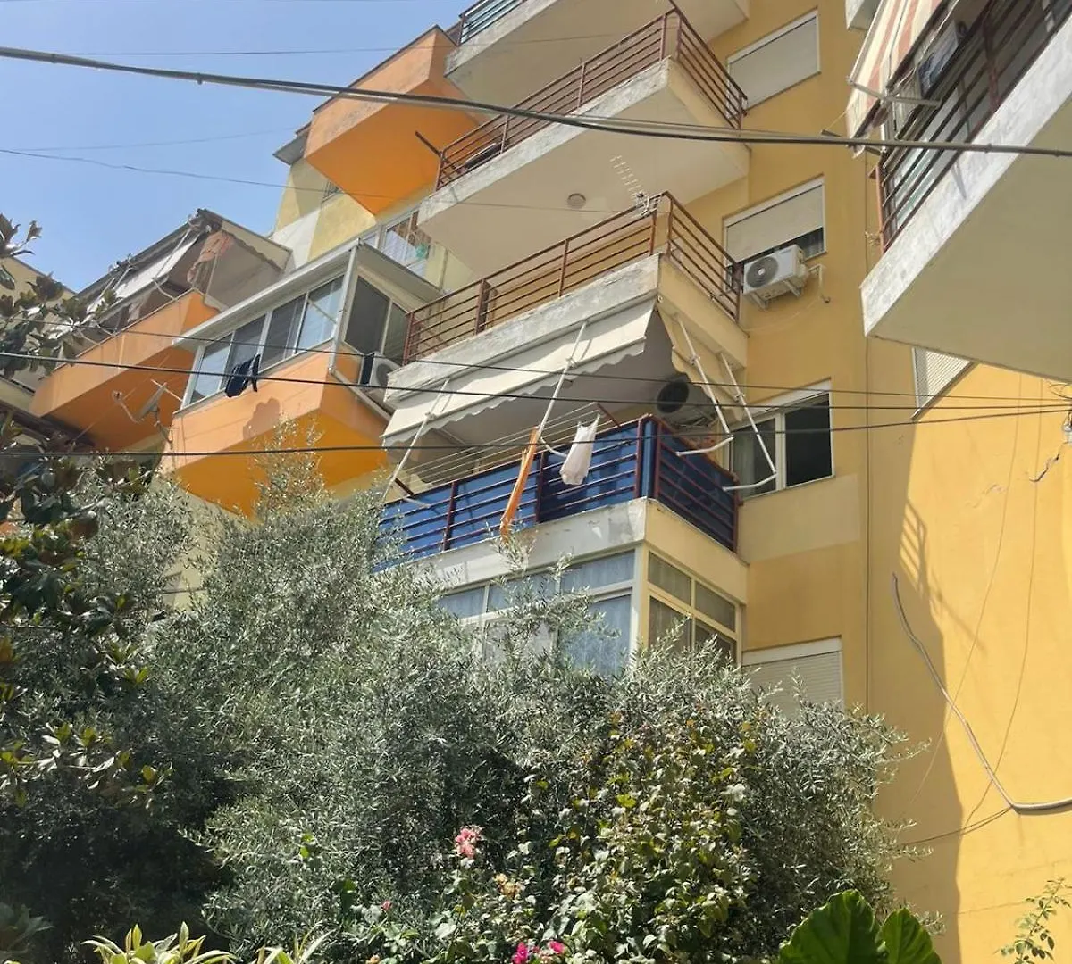 Comfort Apartment - Ali Demi Tirana Albania