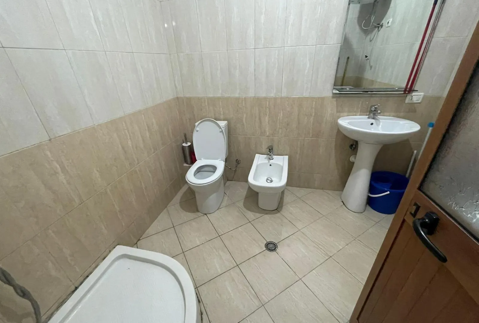 Comfort Apartment - Ali Demi Tirana