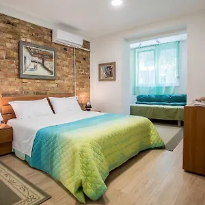 3* Oda ve Kahvaltı Artistic